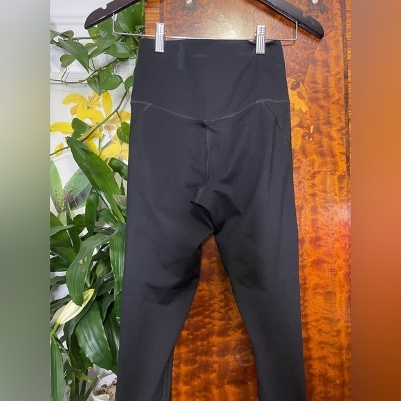 GIRLFRIEND Collective Compressive Black‎ Leggings Yoga Pants - Picture 2 of 7